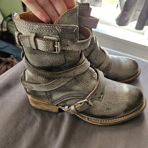 Stylish Gray Leather Ankle Boots
